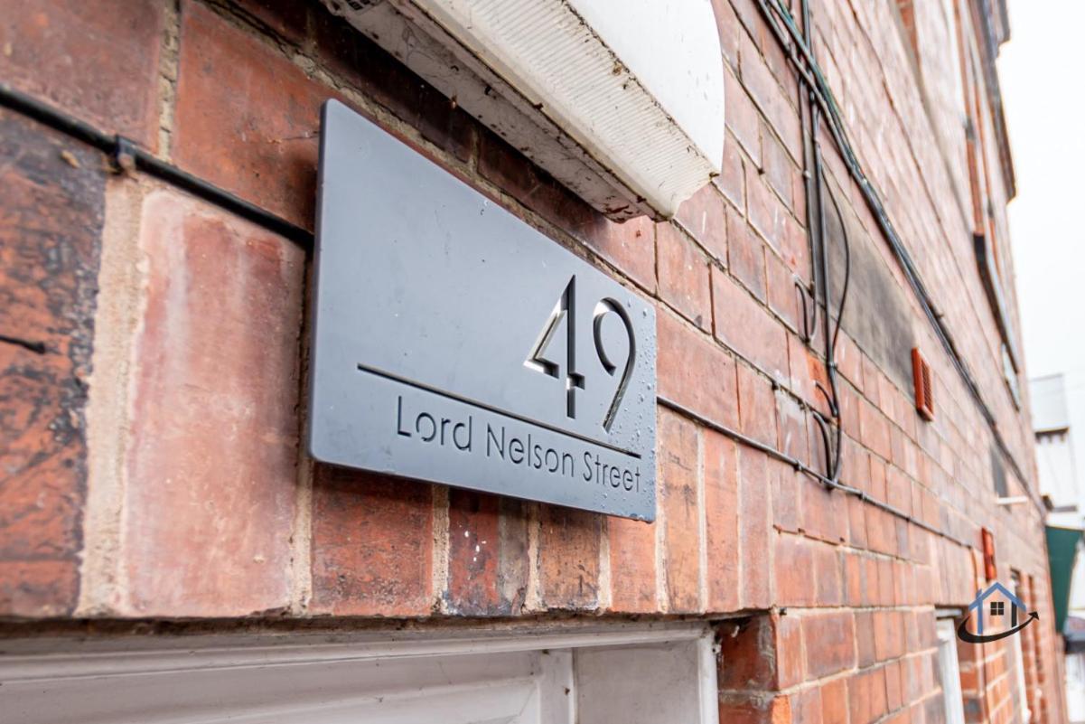 Flat 1 - King Bed, Parking, Workspace, Wi-Fi, Corporates Nottingham Exterior foto